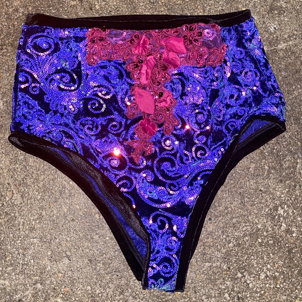 Rave Booty Shorts 🌟